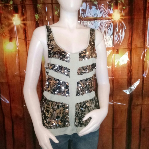 Rock & Republic Tops - 👽 5/$15 Rock and Republic Tank Top